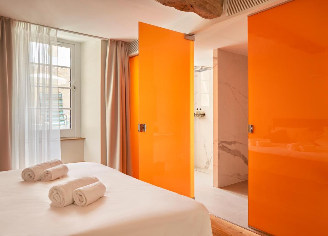Hotel Le Chevalier Bleu モンパジエ エクステリア 写真