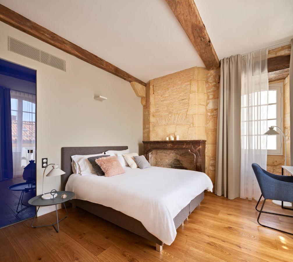 Hotel Le Chevalier Bleu モンパジエ エクステリア 写真