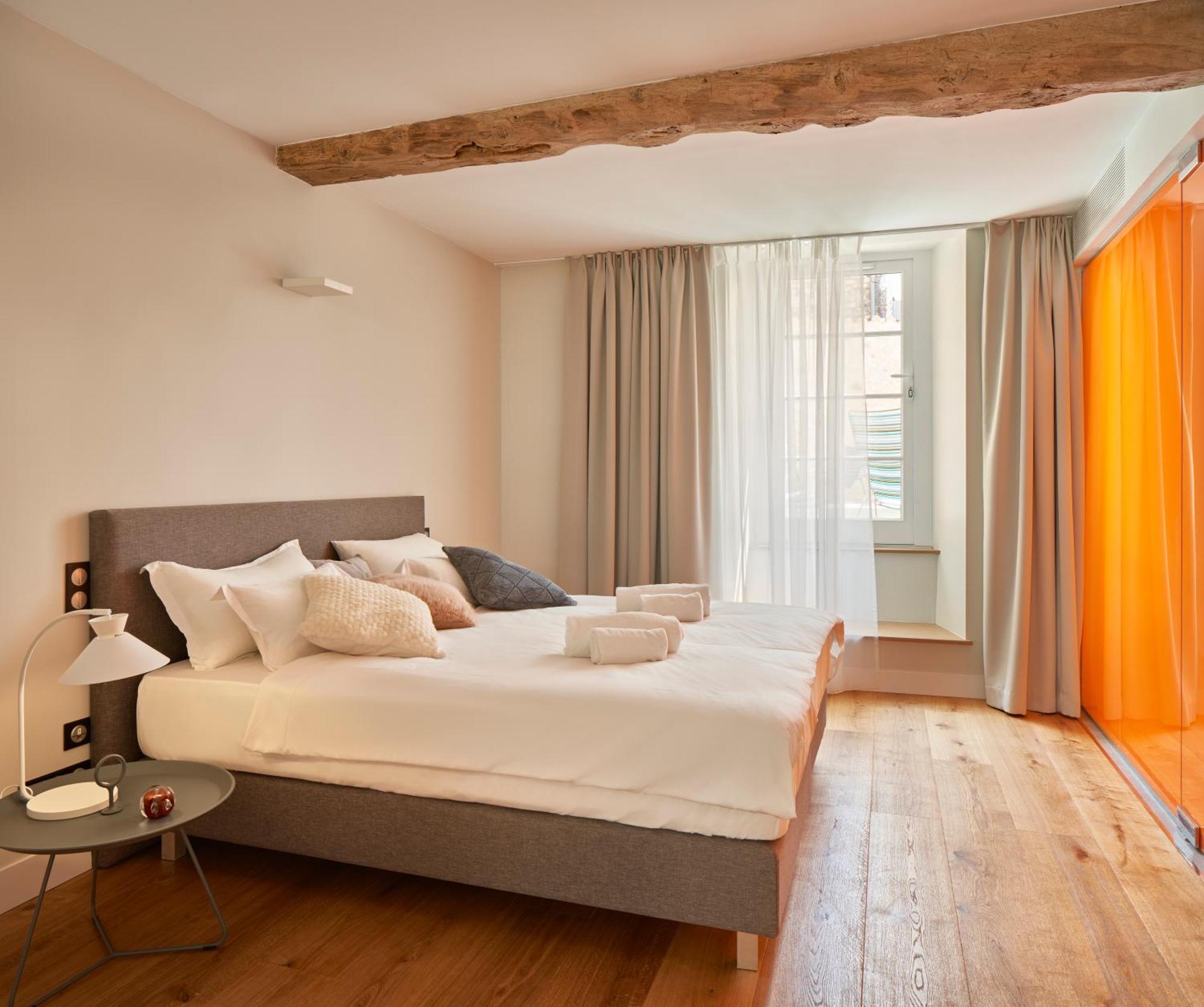 Hotel Le Chevalier Bleu モンパジエ エクステリア 写真